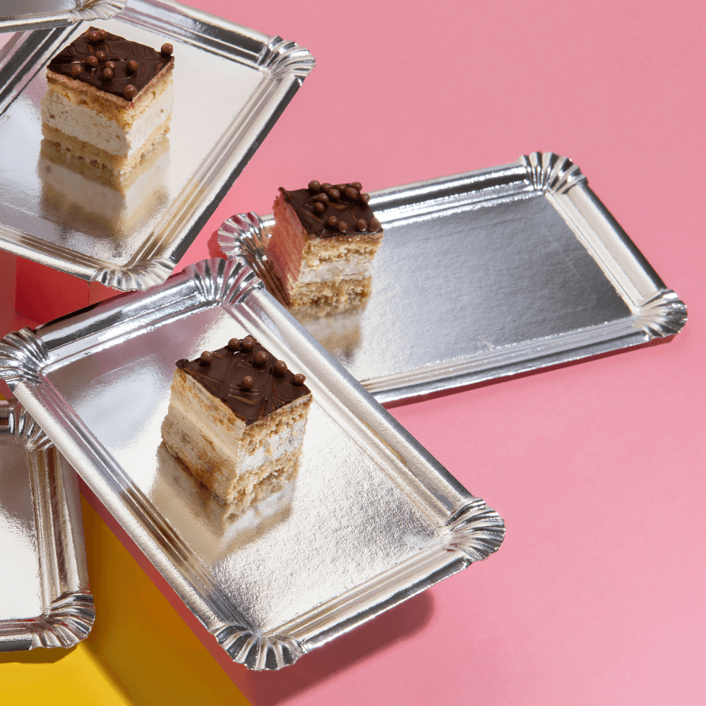 Unterlagen für Kuchenstücke und Tortenscheiben
